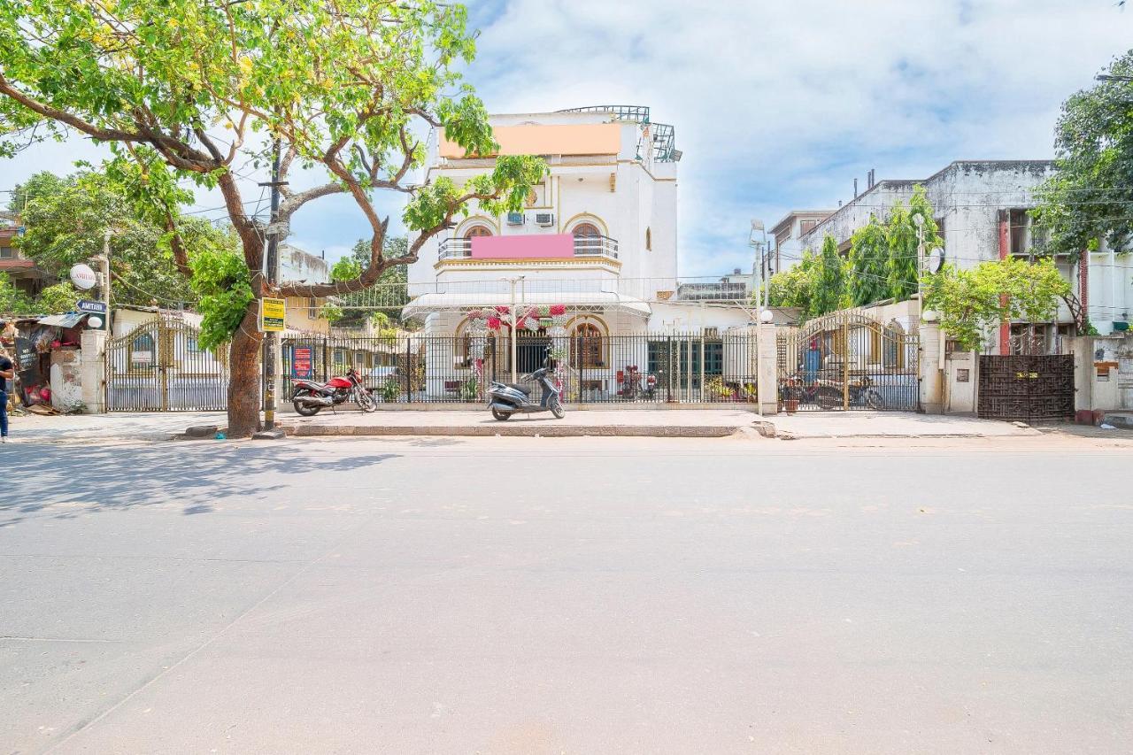 ניו דלהי Oyo 14245 Amitabh Guest House מראה חיצוני תמונה