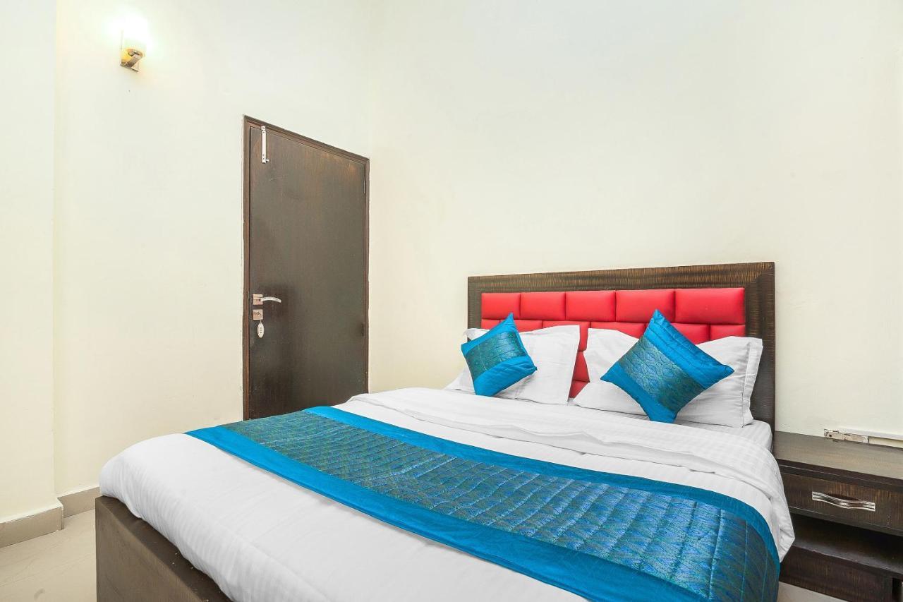 ניו דלהי Oyo 14245 Amitabh Guest House מראה חיצוני תמונה